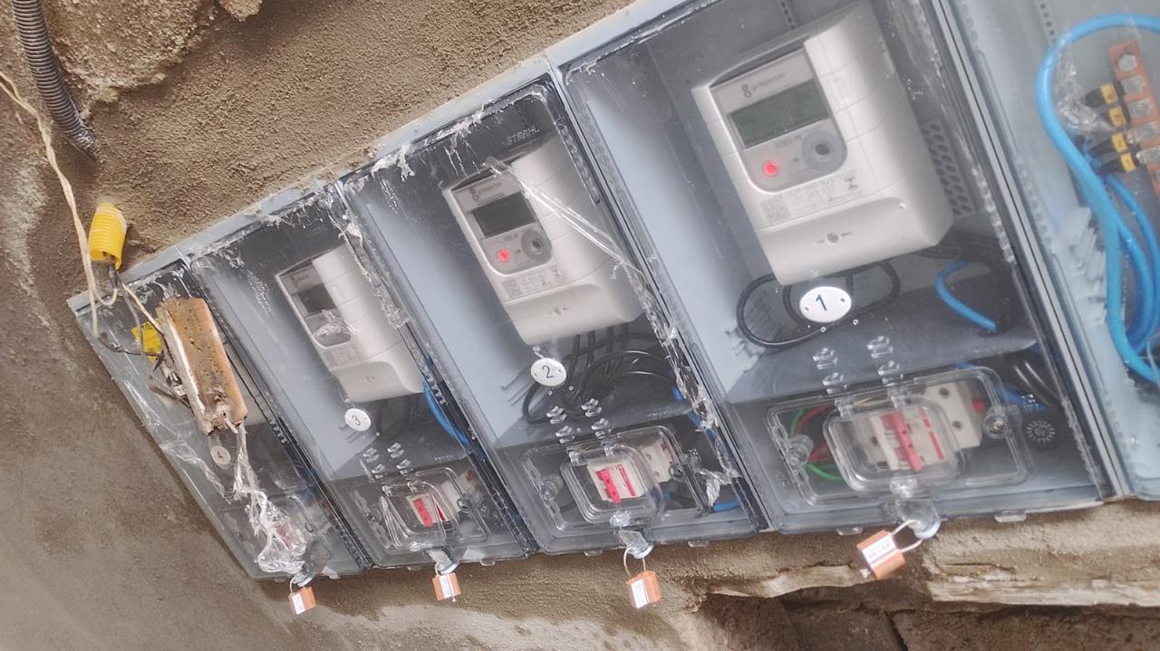 Padrões de energia instalados pela Força Elétrica